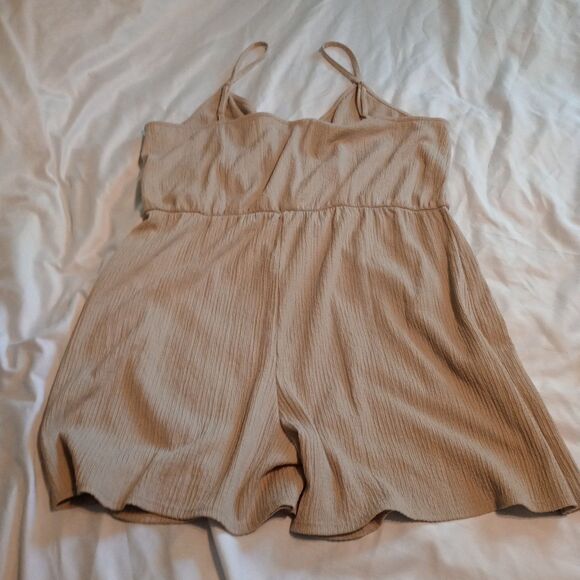 H&M XL Button Front Romper Adj Spaghetti Straps, Comfy Cruise Beach Resort - Picture 3 of 9